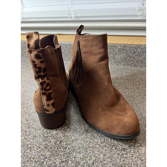 Lane Bryant Ankle Boots Block Heel Womens Sz 11W Brown Faux Suede Pull On Bootie - Picture 2 of 11